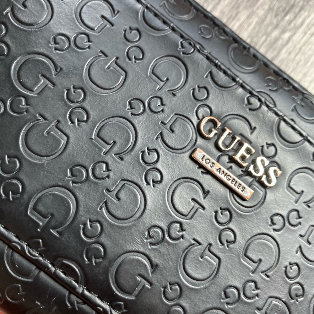 Guess wallet - Picture 2 of 6